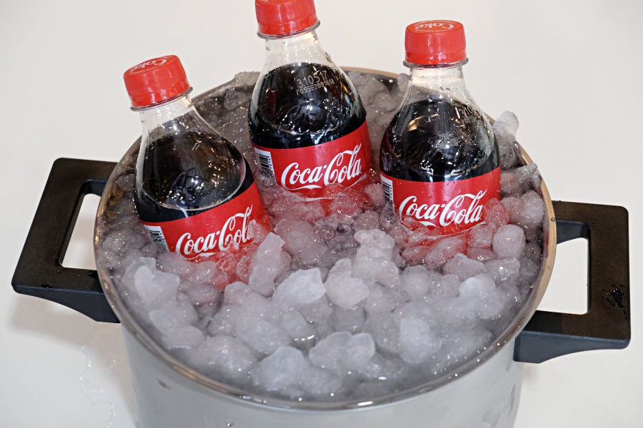 How-to-Chill-coke-Quickly-13