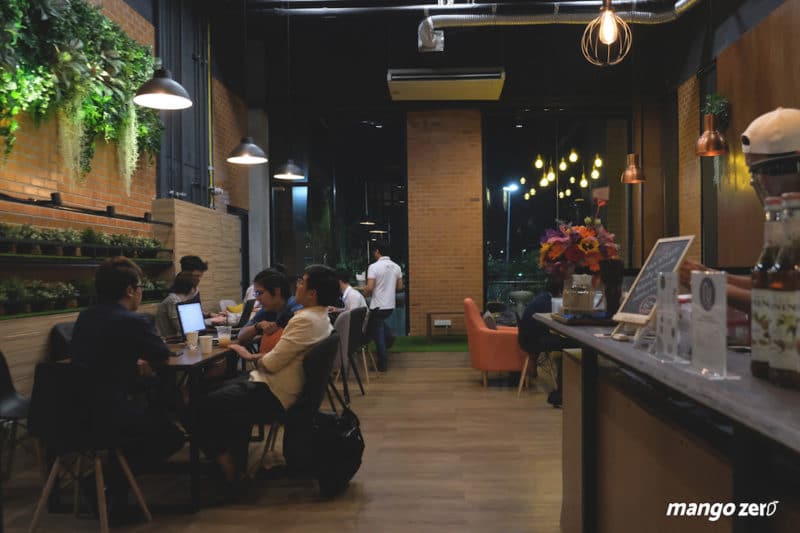 review-nexdots-cafe-inside-3