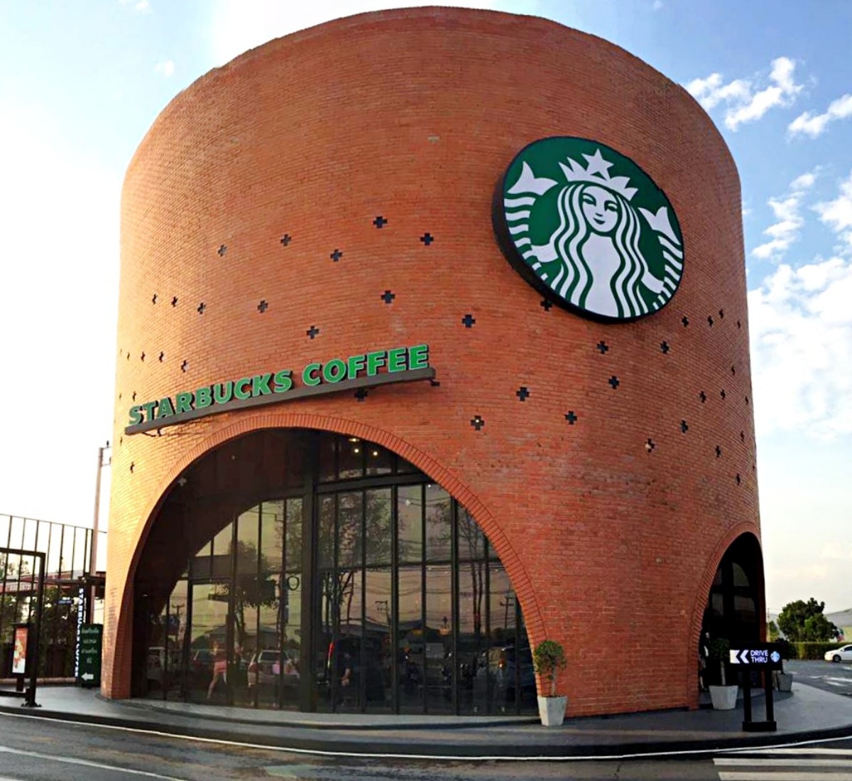 10-most-beautiful-starbucks-in-thailand-25