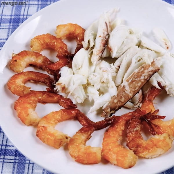 how-to-eat-shrimp-and-crab-5