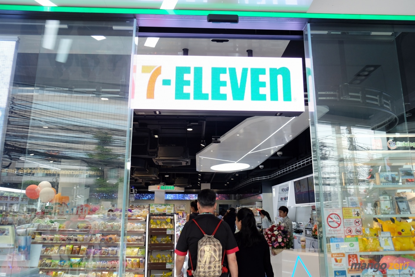 7-eleven-flagship-store-pim-17