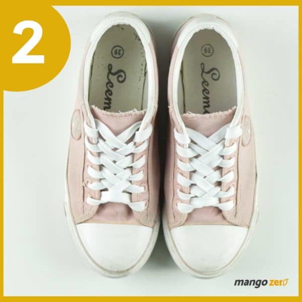 How-to-make-Three-Bows-lace-your-shoes-4