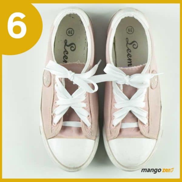 How-to-make-Three-Bows-lace-your-shoes-7