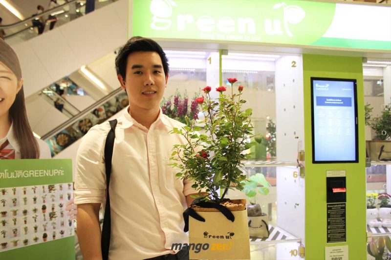 tree-vending-machine-green-up-world-9