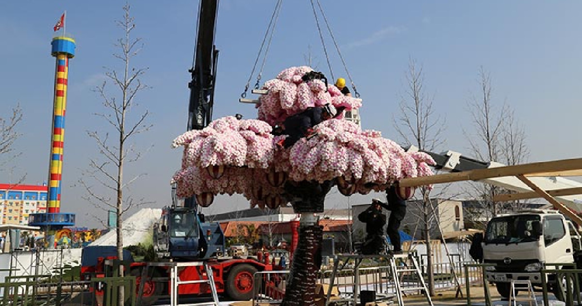 world-biggest-lego-cherry-blossom-tree-04