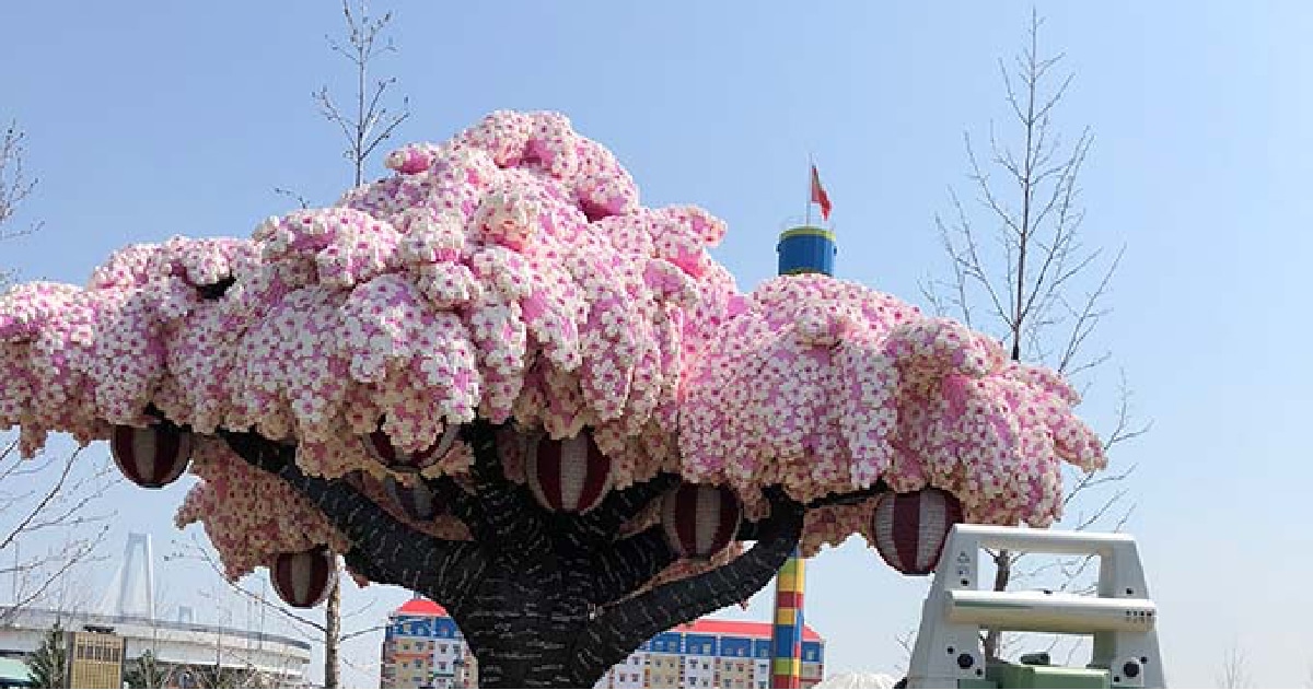 world-biggest-lego-cherry-blossom-tree-05