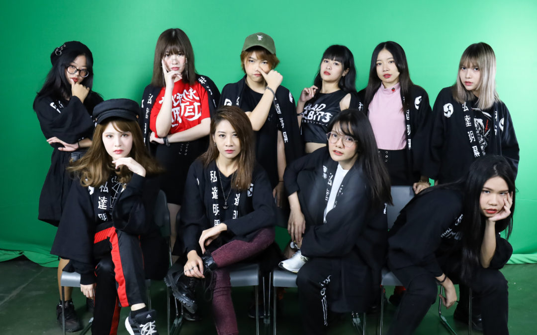 Idol’s Life – AKIRA-KURØ เพราะโลกไม่ได้มีแค่ด้านสว่าง ไอดอลอย่างพวกเธอจึงถือกำเนิดขึ้น